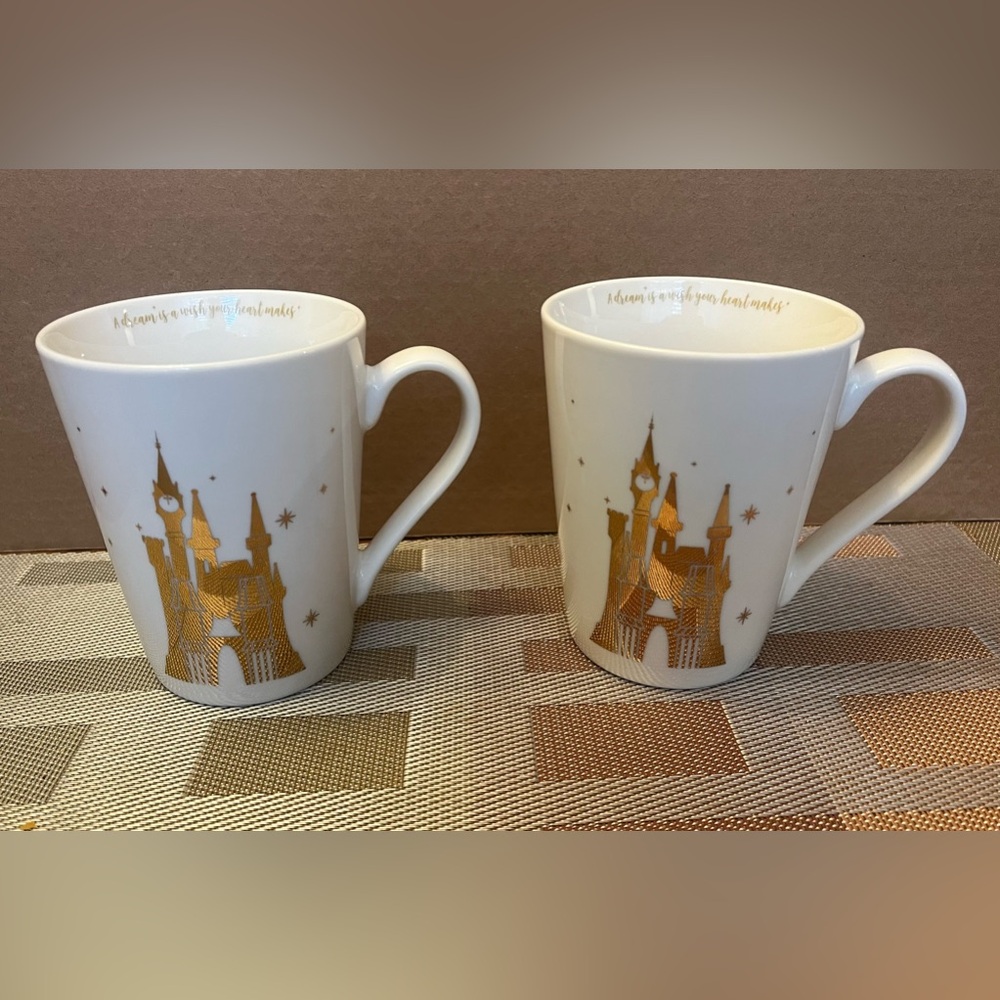 Disney Cinderella's Castle "A Dream is a Wish Your Heart Makes"Mug 2 PC SET NEW